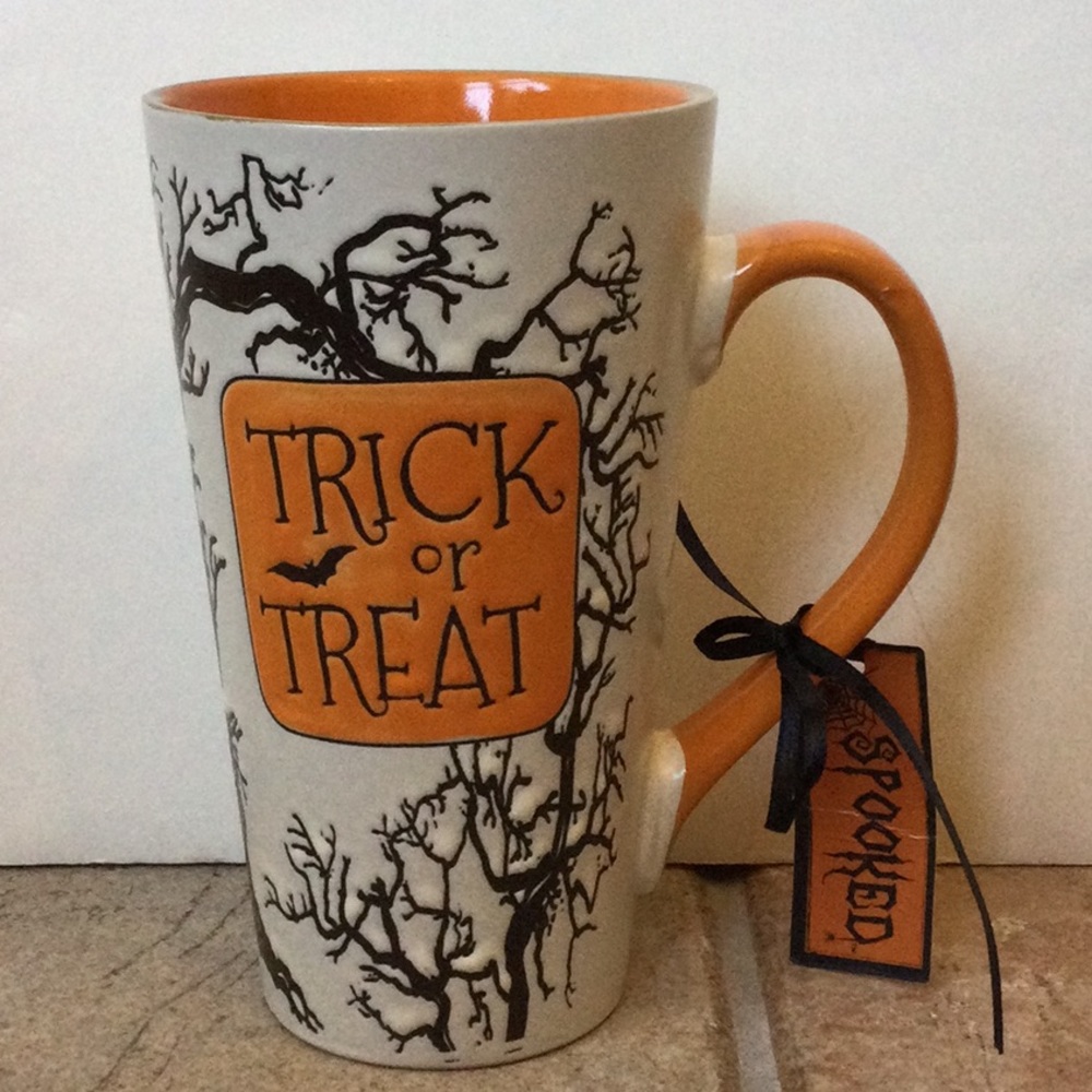 Halloween Trick-or Treat Tall Latte Coffee Mug New